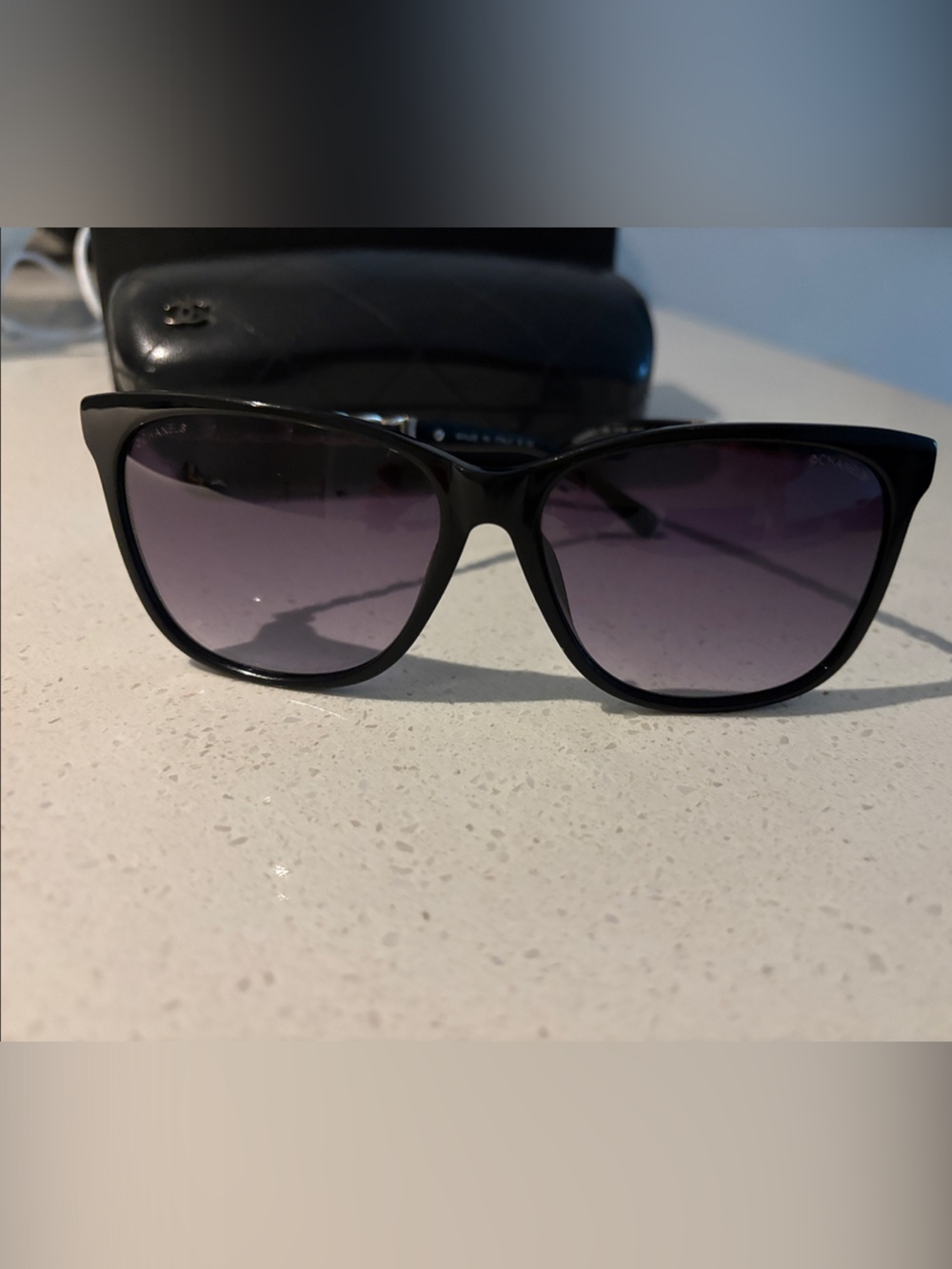 CHANEL Sunglasses with Quilted Leather Case - Picture 3 of 13